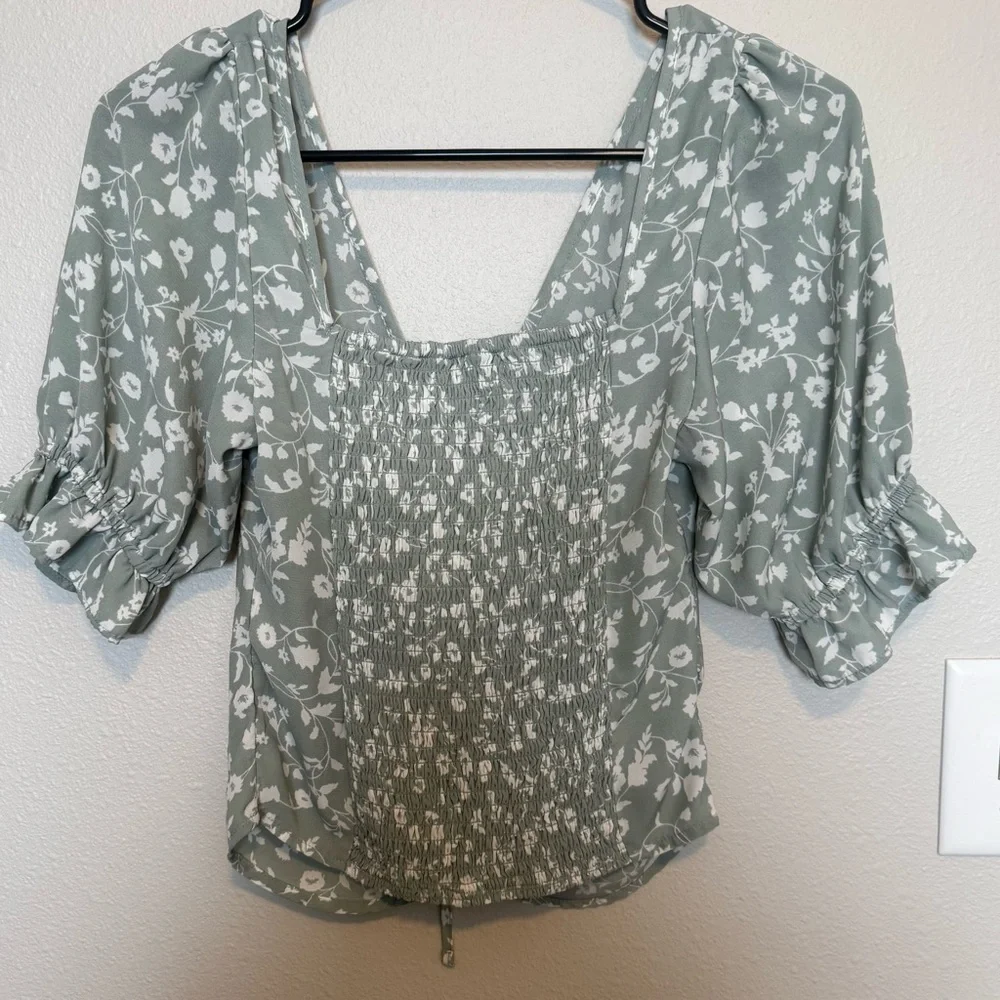 Abercrombie & Fitch Sage Floral Cinched front Blouse Size XS